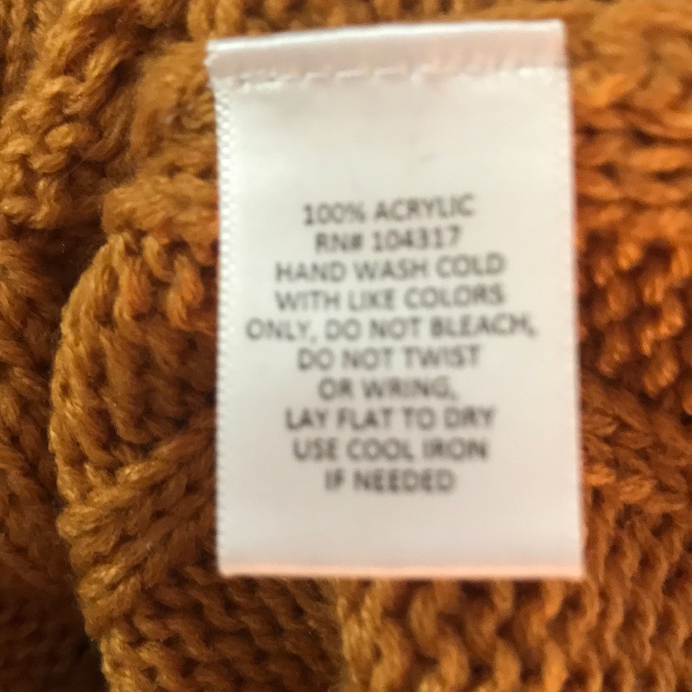 Cropped sweater , acrylic, size L, EUC - Picture 4 of 4